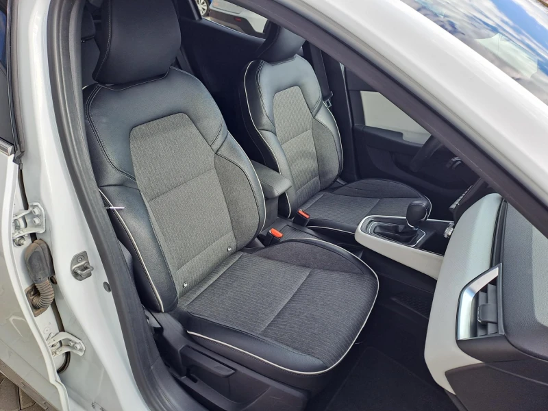 Renault Clio 1.0 TCe 90 k.c. AUTOMATIC, снимка 14 - Автомобили и джипове - 53457428