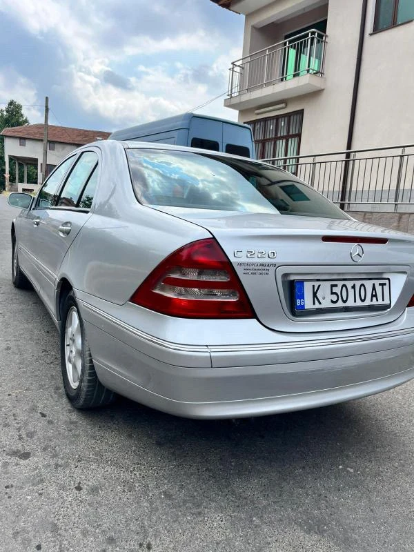 Mercedes-Benz C 220  - изображение 8