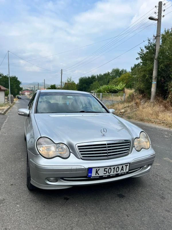 Mercedes-Benz C 220, снимка 11 - Автомобили и джипове - 51202874