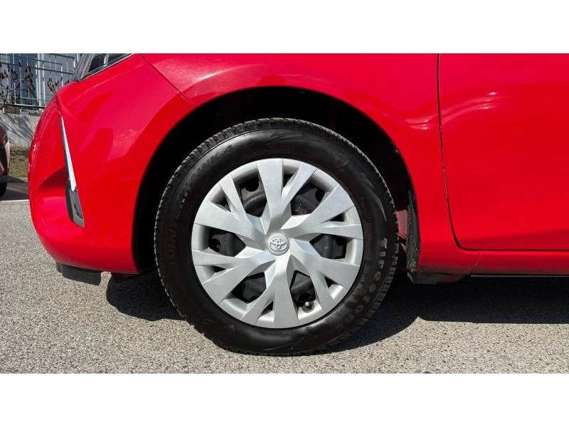 Toyota Yaris 1.5P 6MT TERRA, снимка 16 - Автомобили и джипове - 53869540