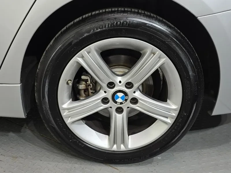 BMW 320 D xDrive, снимка 5 - Автомобили и джипове - 54205070