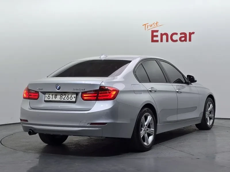 BMW 320 D xDrive, снимка 2 - Автомобили и джипове - 54205070