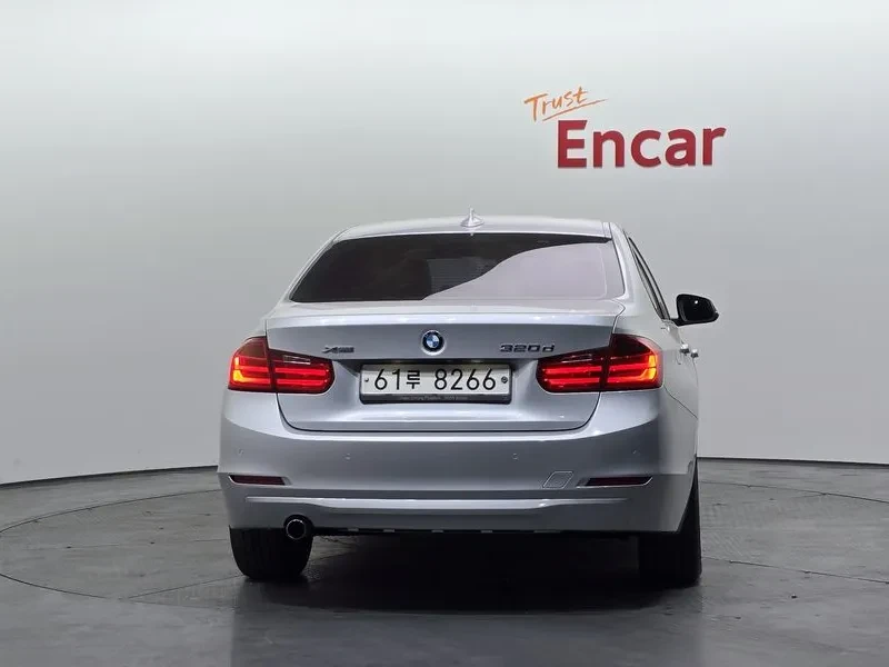 BMW 320 D xDrive, снимка 4 - Автомобили и джипове - 54205070