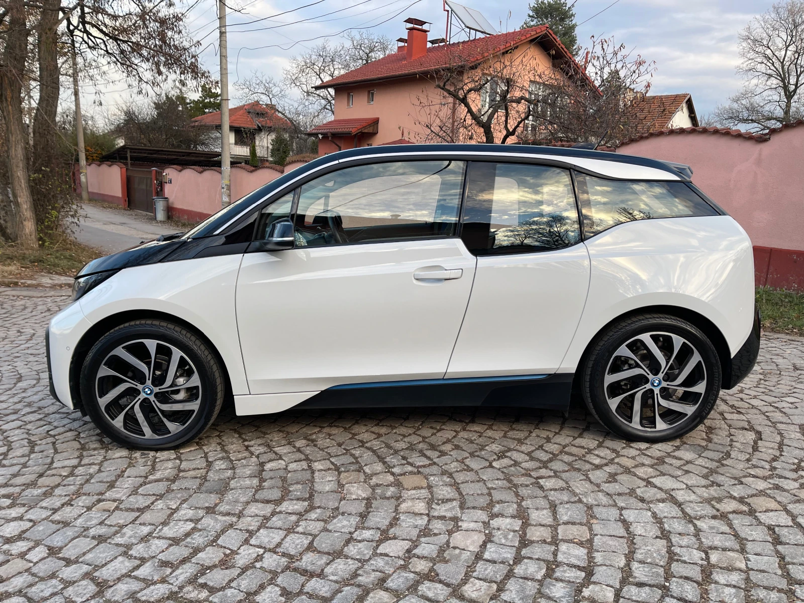 BMW i3 120Ah, 42.2kWh, 27000Km! 07.2020г.Гаранция до 2028 - изображение 4