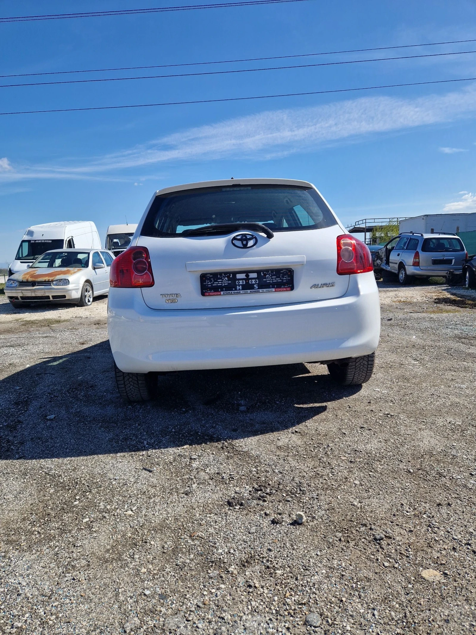 Toyota Auris  - изображение 3