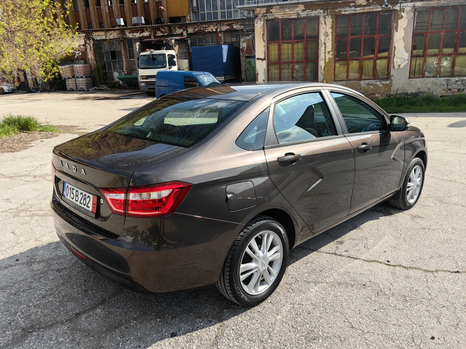 Lada Vesta 1.6 Бензин 106 кс, СЕДАН, ЕВРО 6, ОТЛИЧНА  - изображение 6