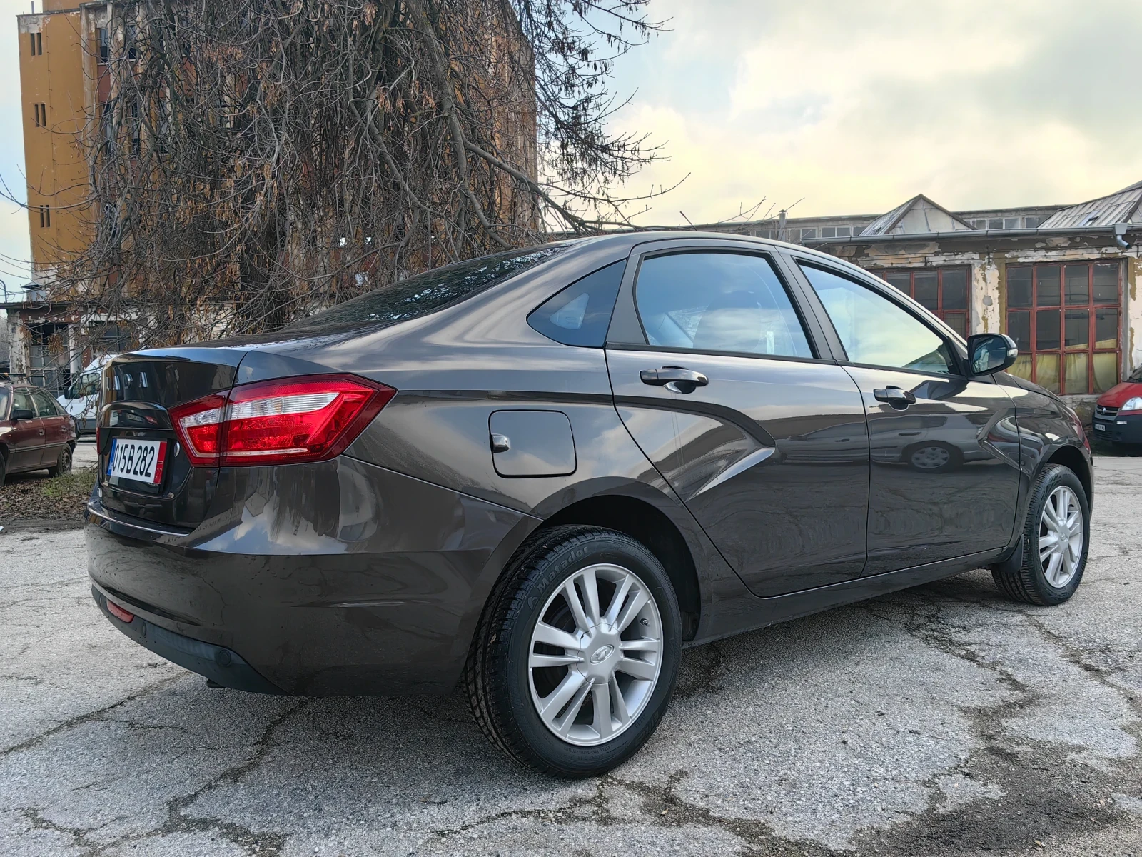 Lada Vesta 1.6 Бензин 106 кс, СЕДАН, ЕВРО 6, ОТЛИЧНА  - изображение 4
