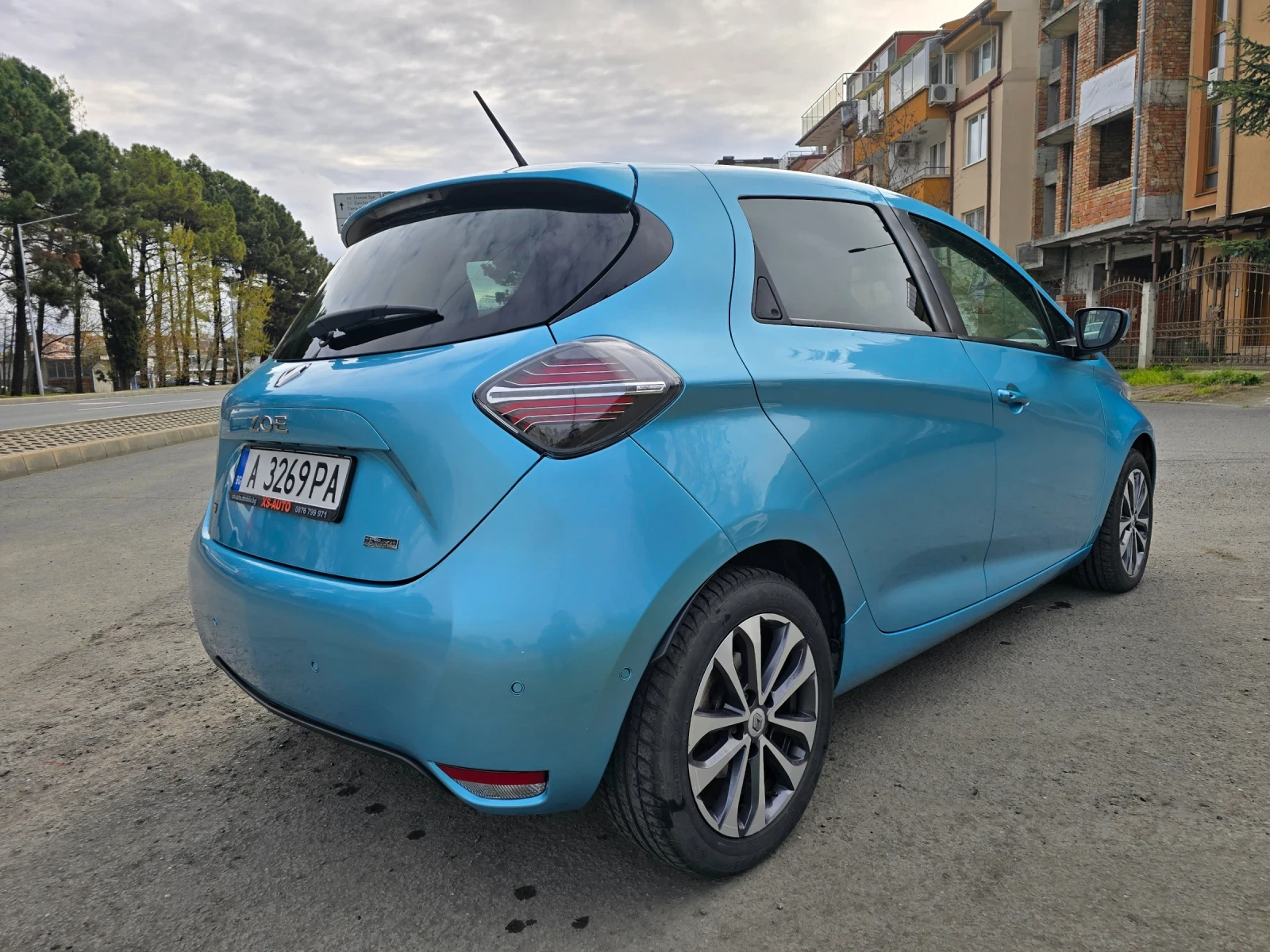 Renault Zoe R135 Intense 52 kWh - изображение 4