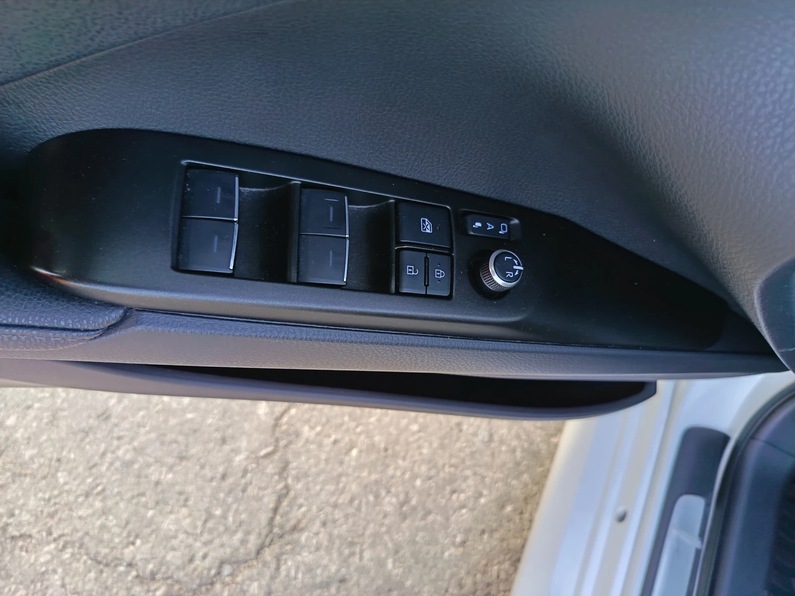 Toyota Camry Sedan | Mobile.bg — изображение 16