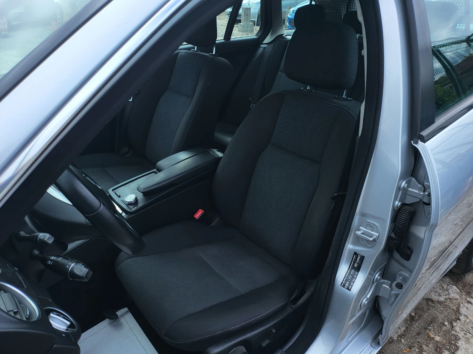 Mercedes-Benz C 220 CDI BLUEEFFICIENCY AVANTGARDE - КАТО НОВА! - изображение 9