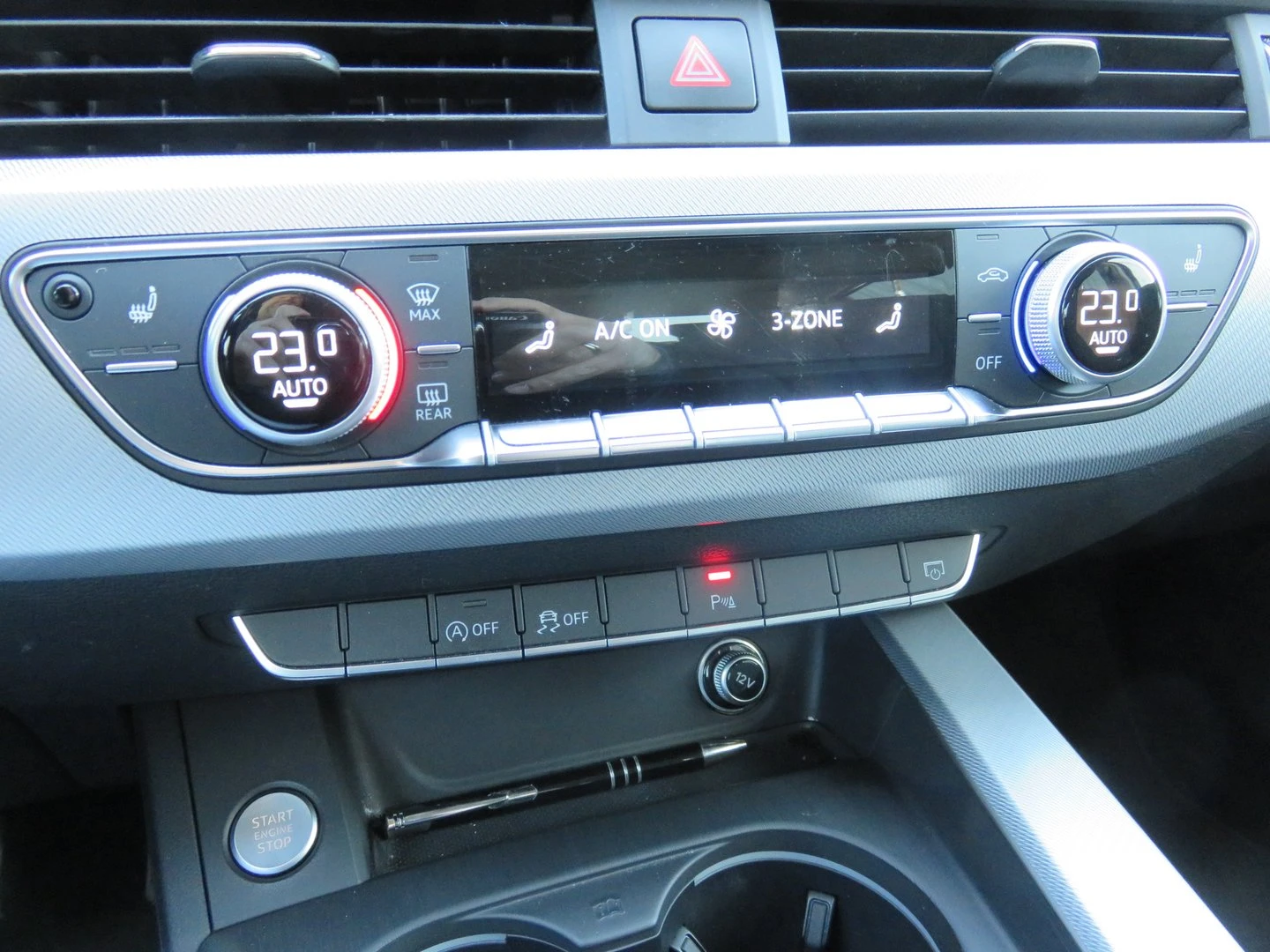 Audi A4 Sport 2.0 TDI | Mobile.bg � ����������� 11