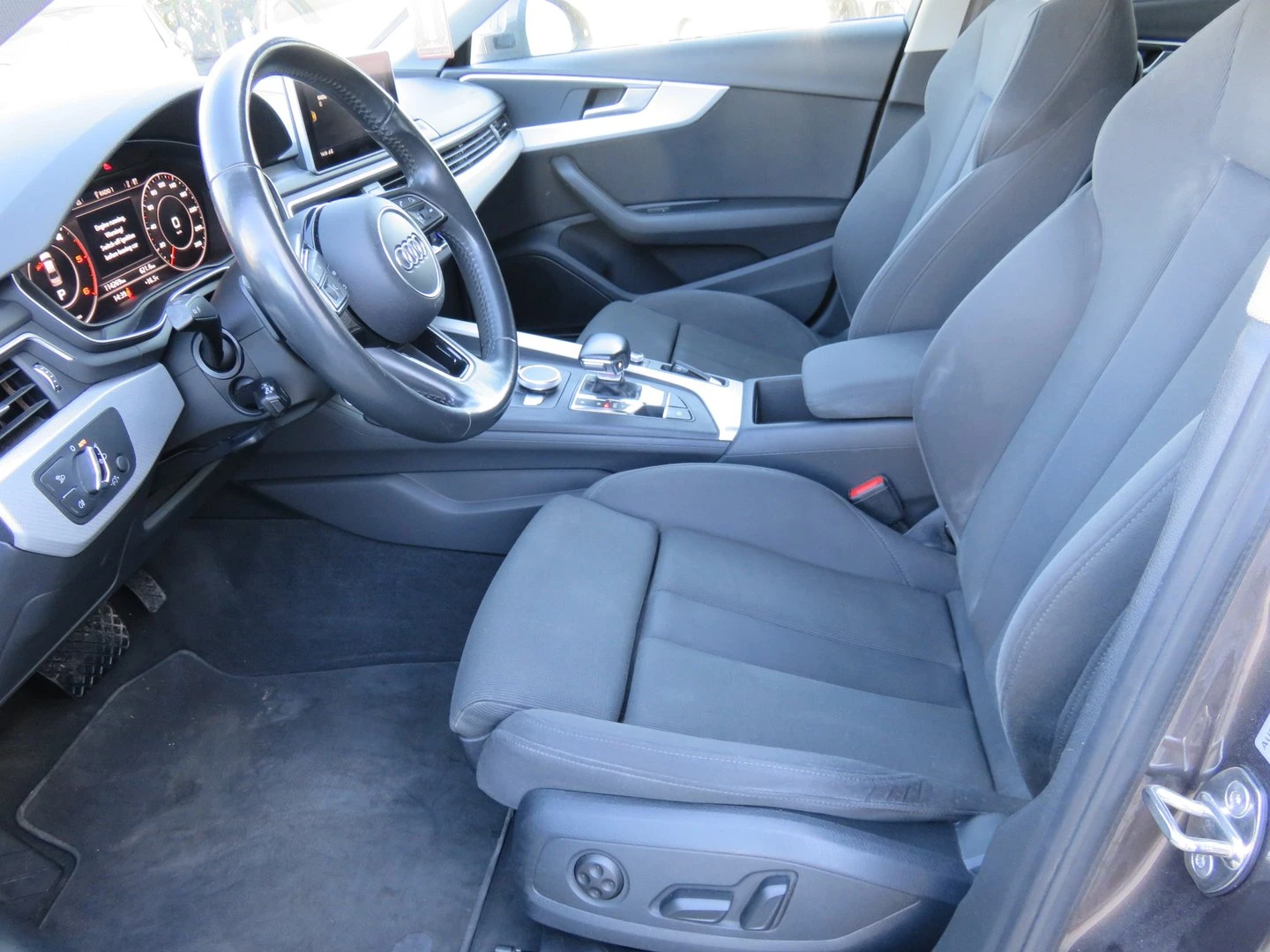 Audi A4 Sport 2.0 TDI | Mobile.bg   4