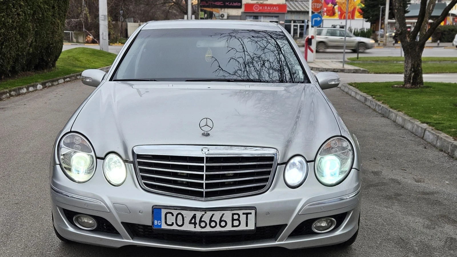 Mercedes-Benz E 220  - изображение 2