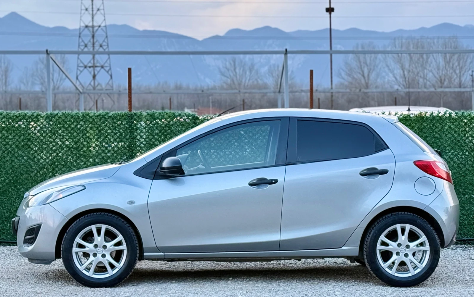 Mazda 2 1.3i ГАЗ/БЕНЗИН * * * 97000км* *  - изображение 4