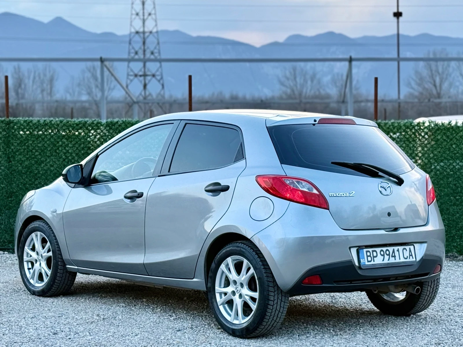 Mazda 2 1.3i ГАЗ/БЕНЗИН * * * 97000км* *  - изображение 5