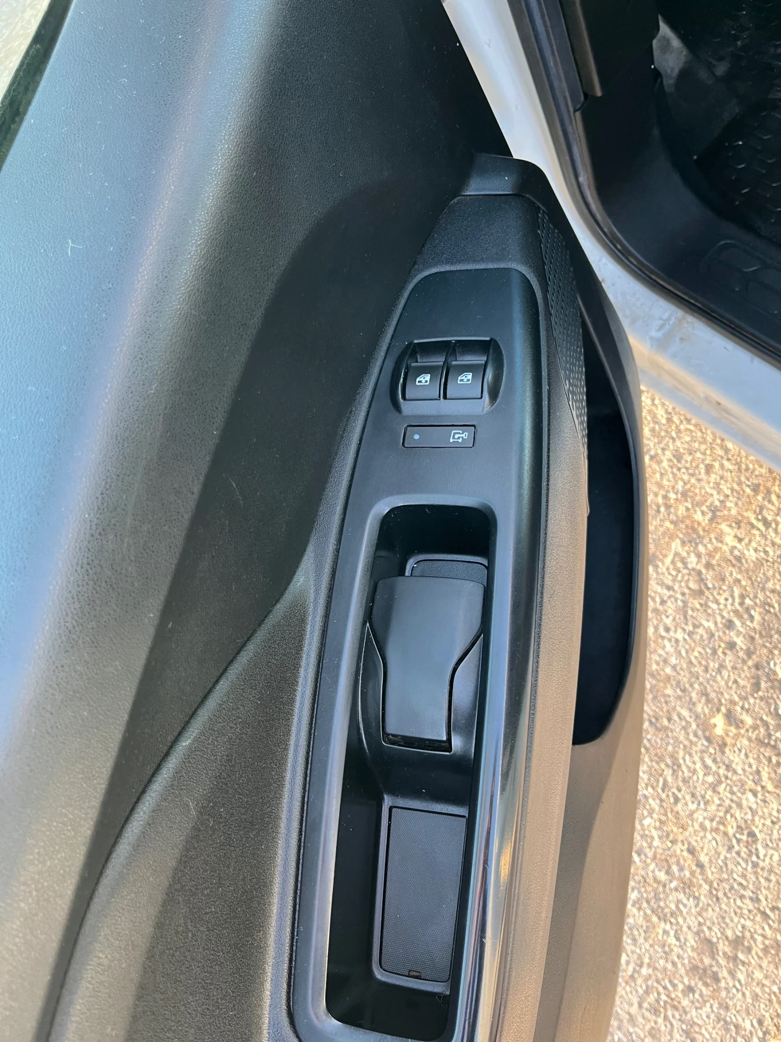 Fiat Doblo 1.3Mjet ПЕРФЕКТНО СЪСТОЯНИЕ, снимка 9 - Автомобили и джипове - 54195177