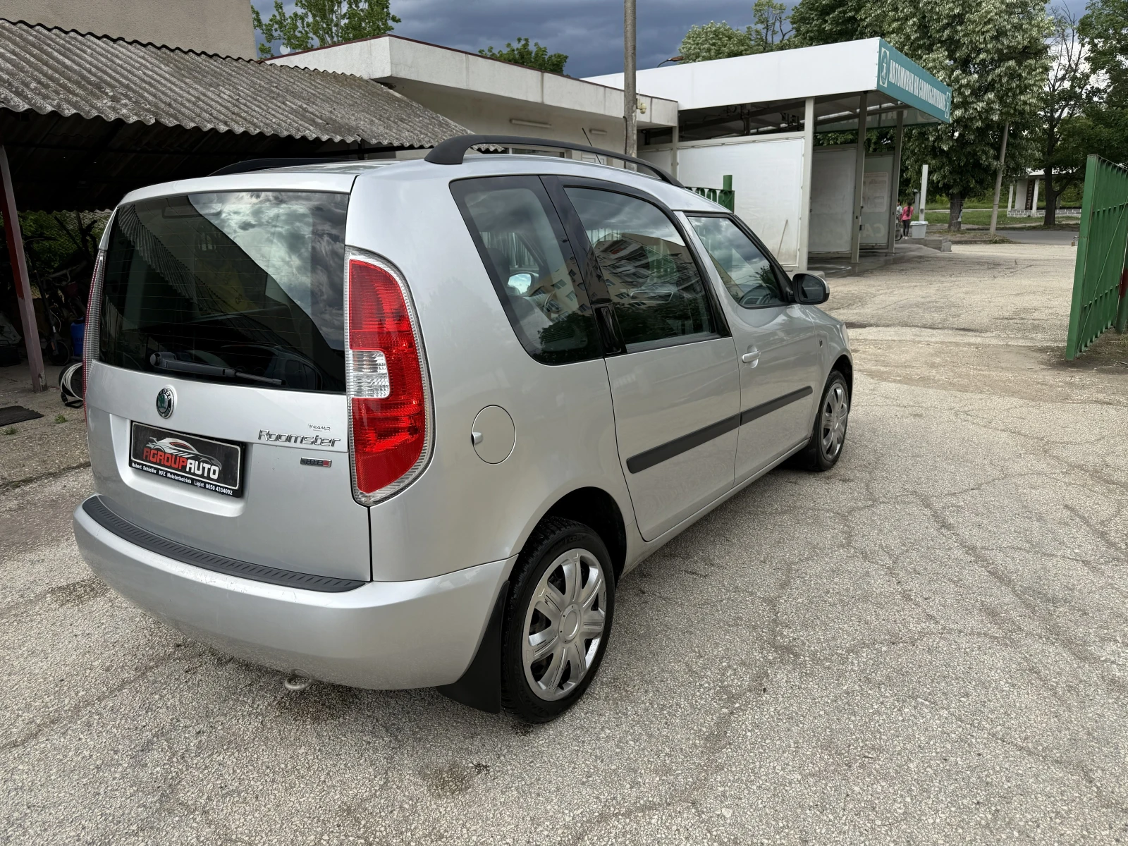 Skoda Roomster 1.2i 12v 64 к.с., снимка 6 - Автомобили и джипове - 54611510