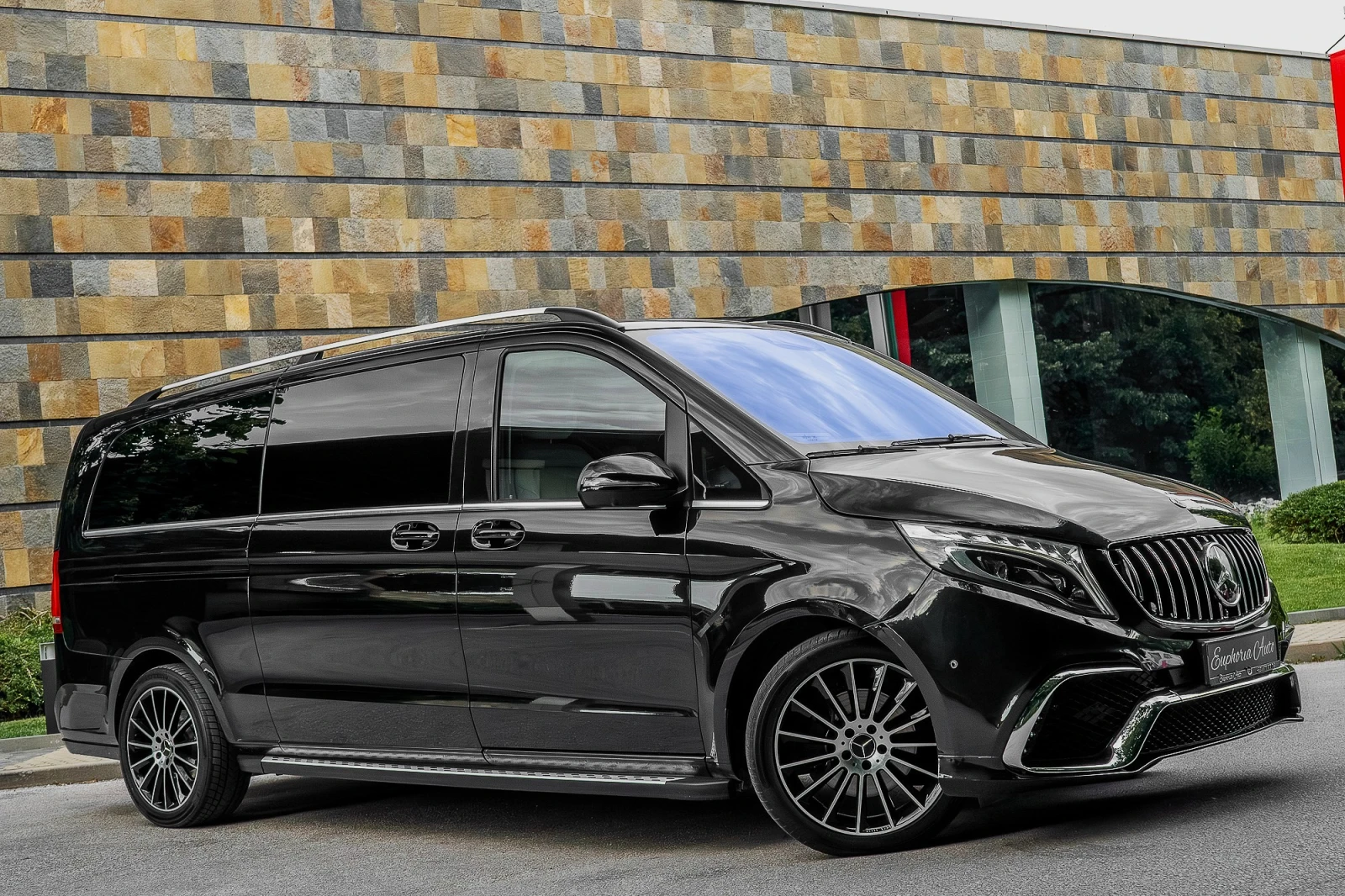 Mercedes-Benz V 300 d* AMG* EXTRALONG* 3XTV* PREMIUM* MEMORY* VIP, снимка 7 - Автомобили и джипове - 55067548