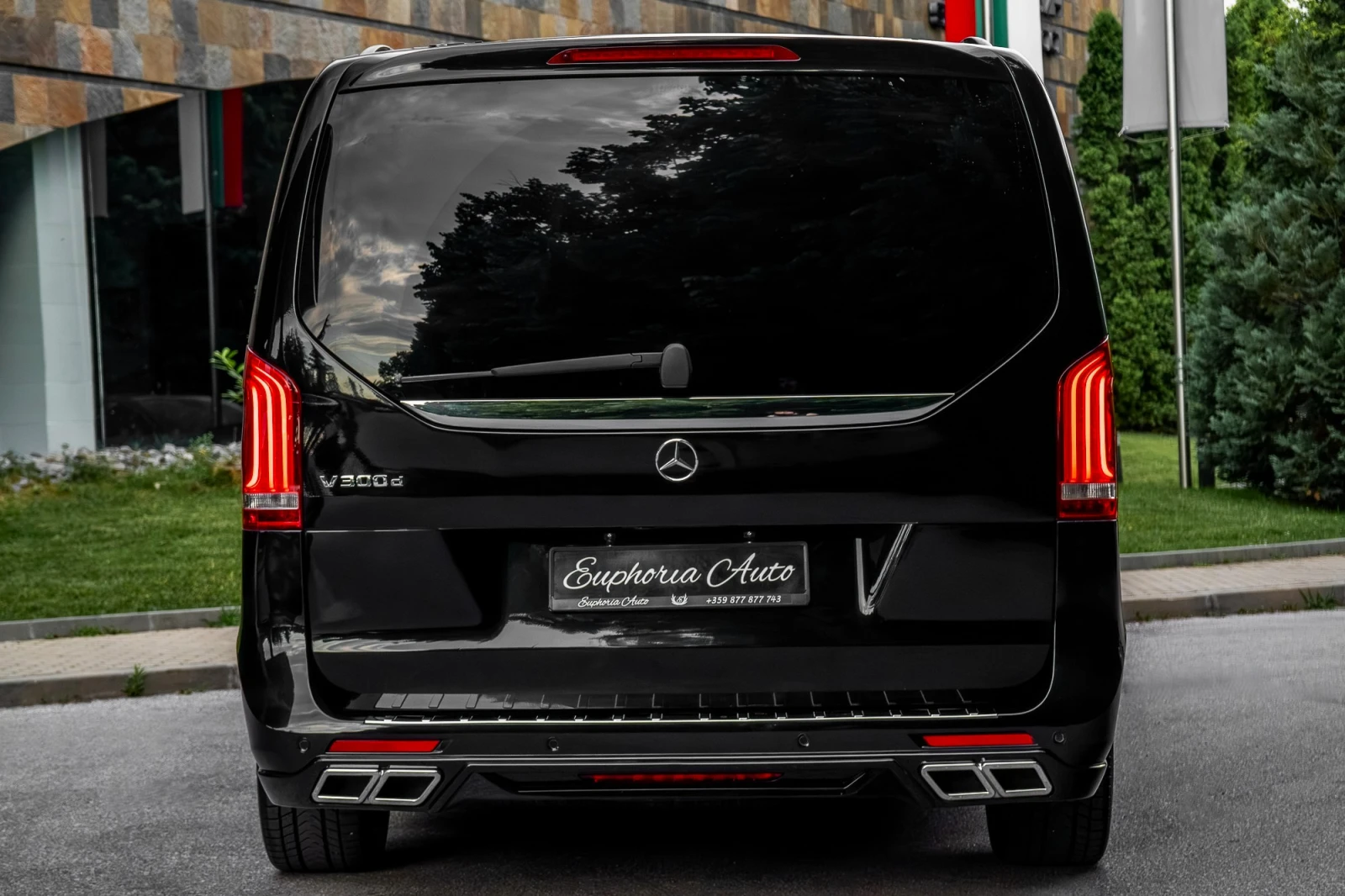 Mercedes-Benz V 300 d* AMG* EXTRALONG* 3XTV* PREMIUM* MEMORY* VIP, снимка 4 - Автомобили и джипове - 55067548