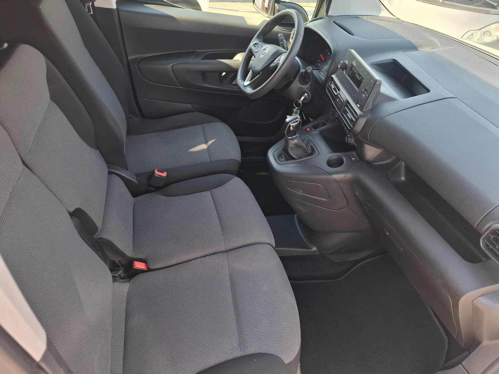 Opel Combo 1.6 , снимка 8 - Автомобили и джипове - 55097774