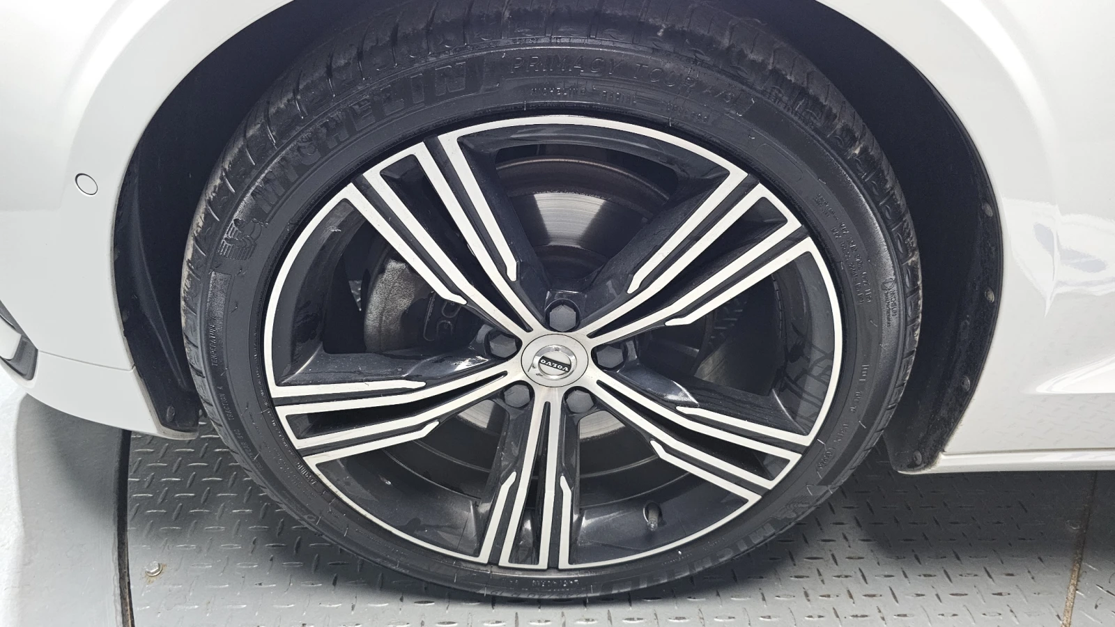 Volvo S60 INSCRIPTION* B&W* 360* МАСАЖ* ОБДУХ* DIS* КРАЙНА Ц, снимка 5 - Автомобили и джипове - 55301150