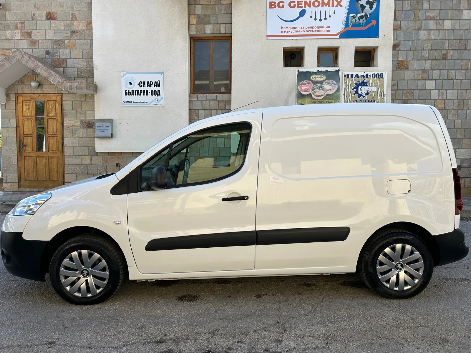 Peugeot Partner 1.6HDI FACE КЛИМАТИК, снимка 7 - Автомобили и джипове - 55666321