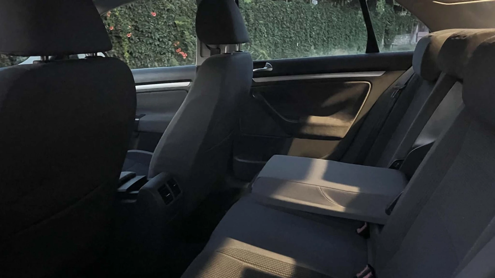 VW Jetta, снимка 9 - Автомобили и джипове - 55825170