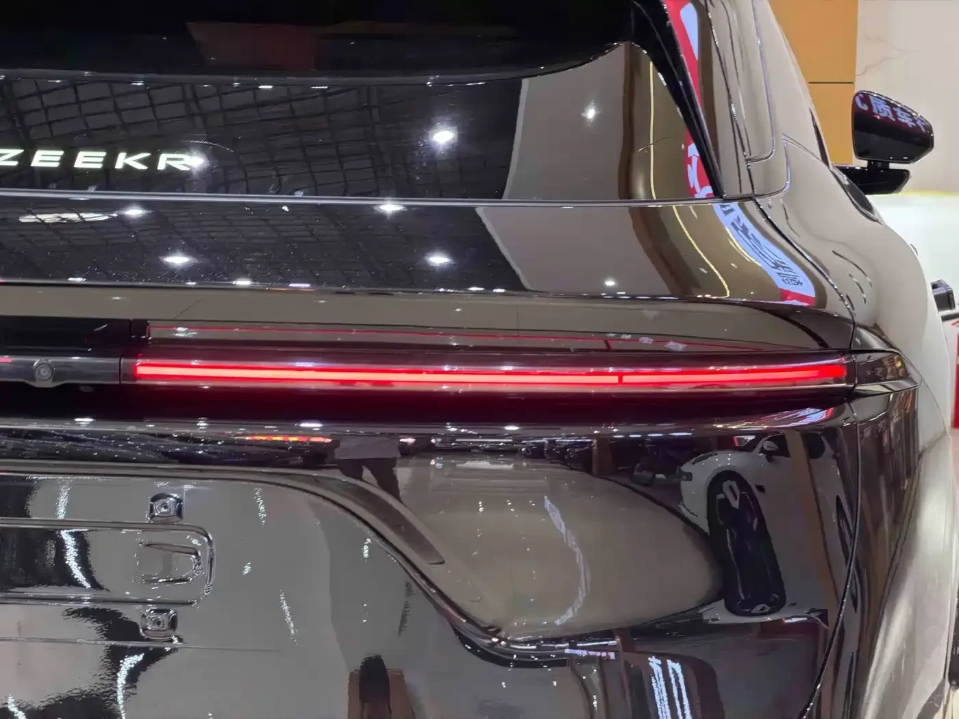 Zeekr 7X 2026 103kWh RWD MAX Edition, снимка 4 - Автомобили и джипове - 56704199
