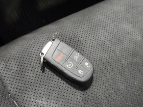 Jeep Grand cherokee * SRT * CARFAX * БЕЗ ПЪРВОНАЧАЛНА ВНОСКА - 49000 € / 95835.67 лв. - 76604784 8