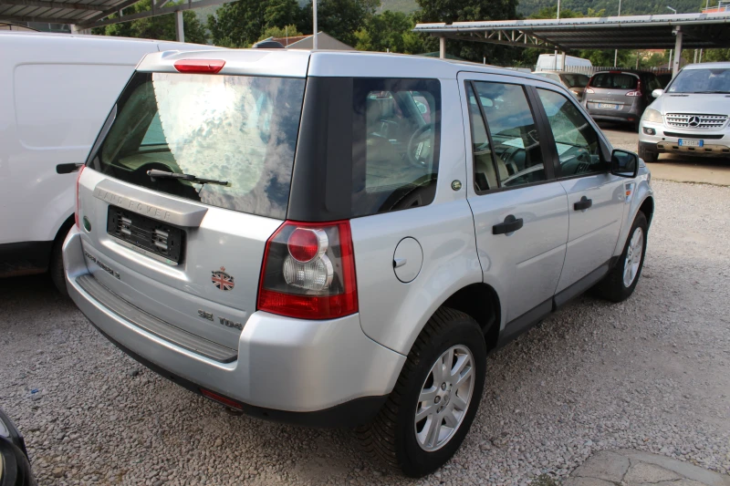 Land Rover Freelander 2 2.0ТДИ АВТОМАТИК, снимка 4 - Автомобили и джипове - 47403440