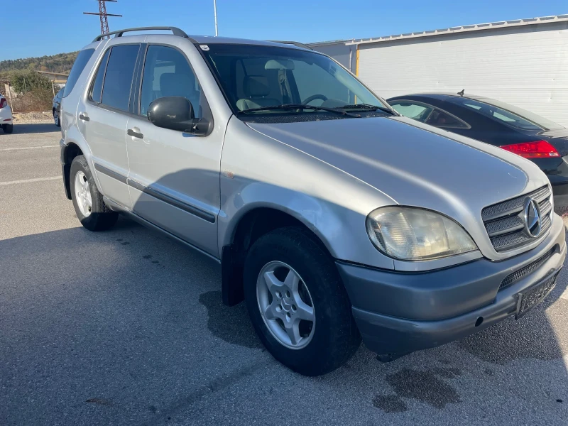 Mercedes-Benz ML 270, снимка 2 - Автомобили и джипове - 47731800