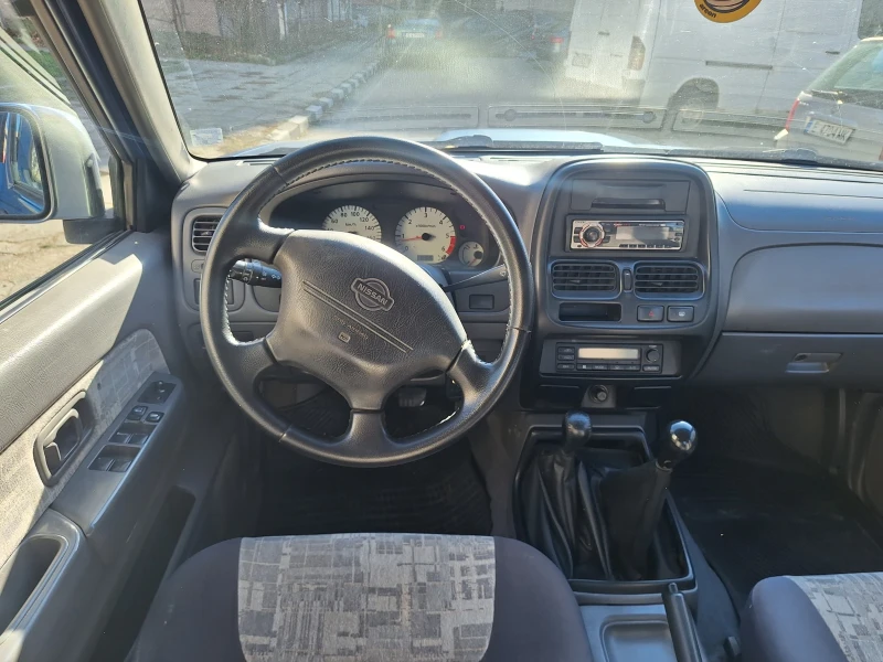 Nissan Navara, снимка 9 - Автомобили и джипове - 53075799