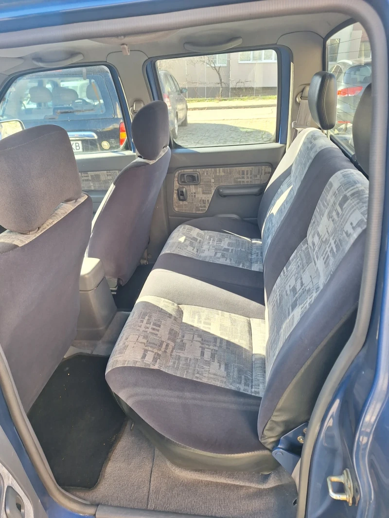 Nissan Navara, снимка 8 - Автомобили и джипове - 53075799