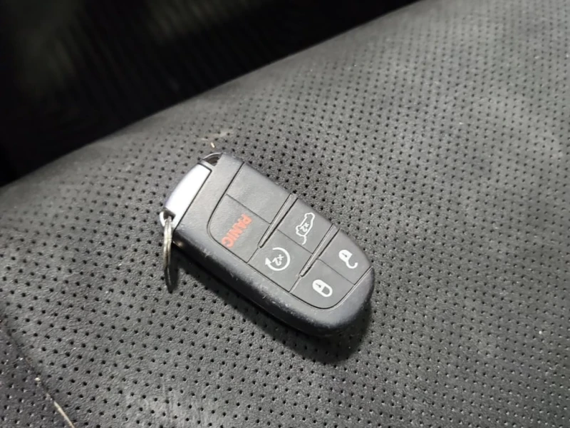 Jeep Grand cherokee * SRT * CARFAX * БЕЗ ПЪРВОНАЧАЛНА ВНОСКА, снимка 8 - Автомобили и джипове - 53097888