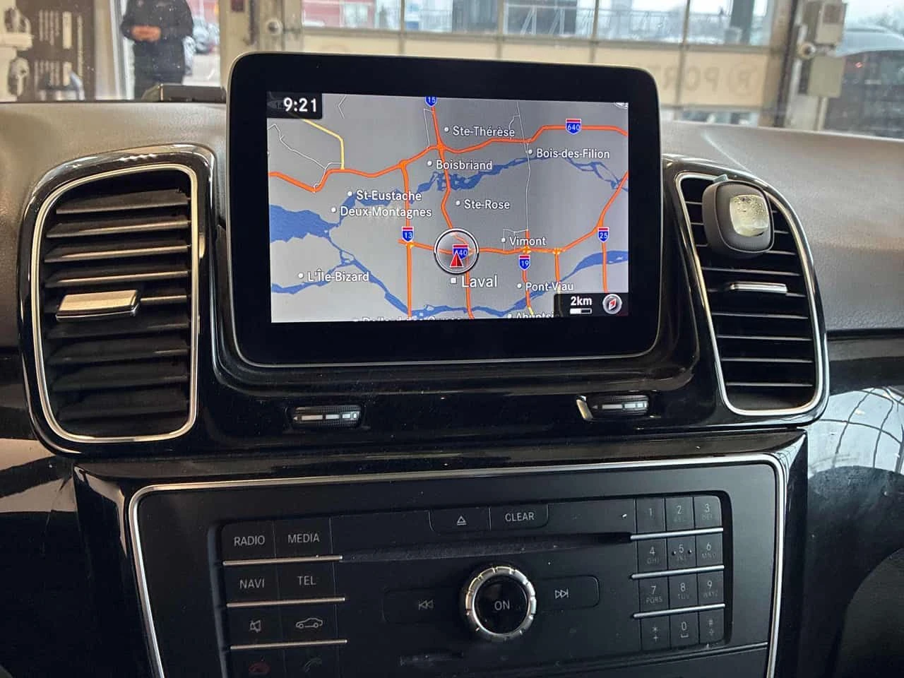 Mercedes-Benz GLE 400 CARFAX/ПАНОРАМА/ПОДГРЕВИ/360 CAM, снимка 8 - Автомобили и джипове - 53803943