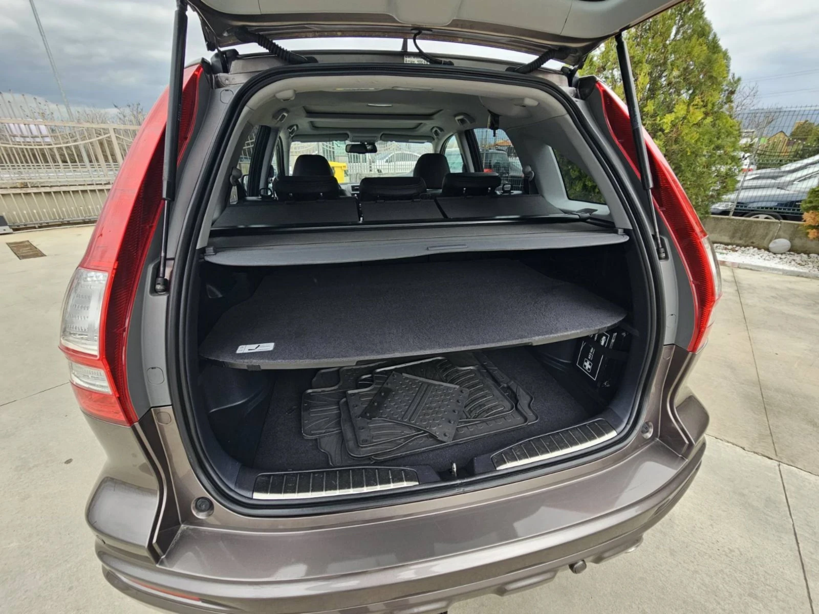 Honda Cr-v 2.0 v-tec/EXECUTIVE/ AVTOMAT/ FACELIFT/ ПАНОРАМА , снимка 8 - Автомобили и джипове - 53918154