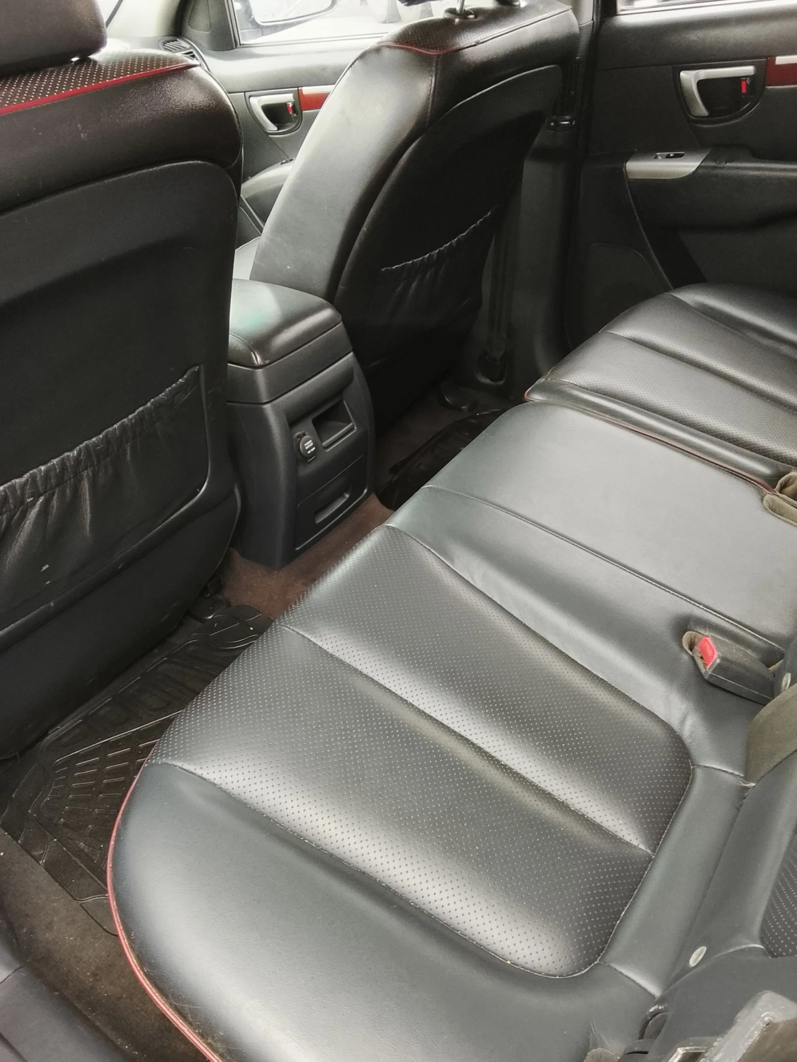 Hyundai Santa fe 2.7/уникат, снимка 9 - Автомобили и джипове - 54218896