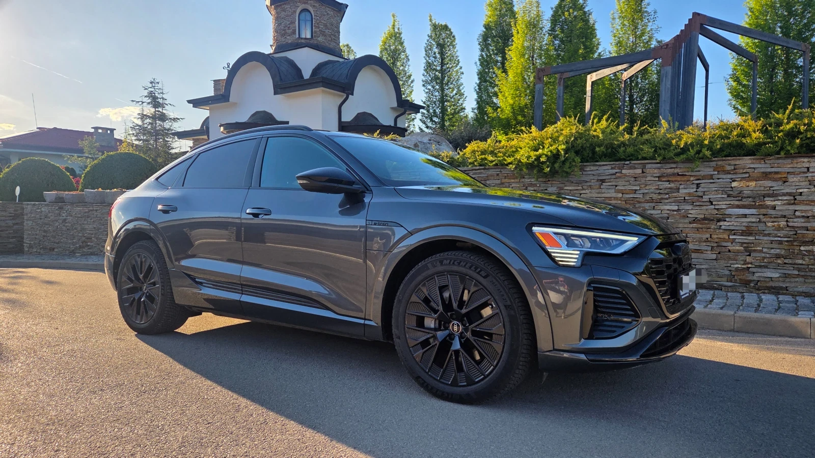 Audi Q8 114kwh Sportback Панорама, Автокаско!