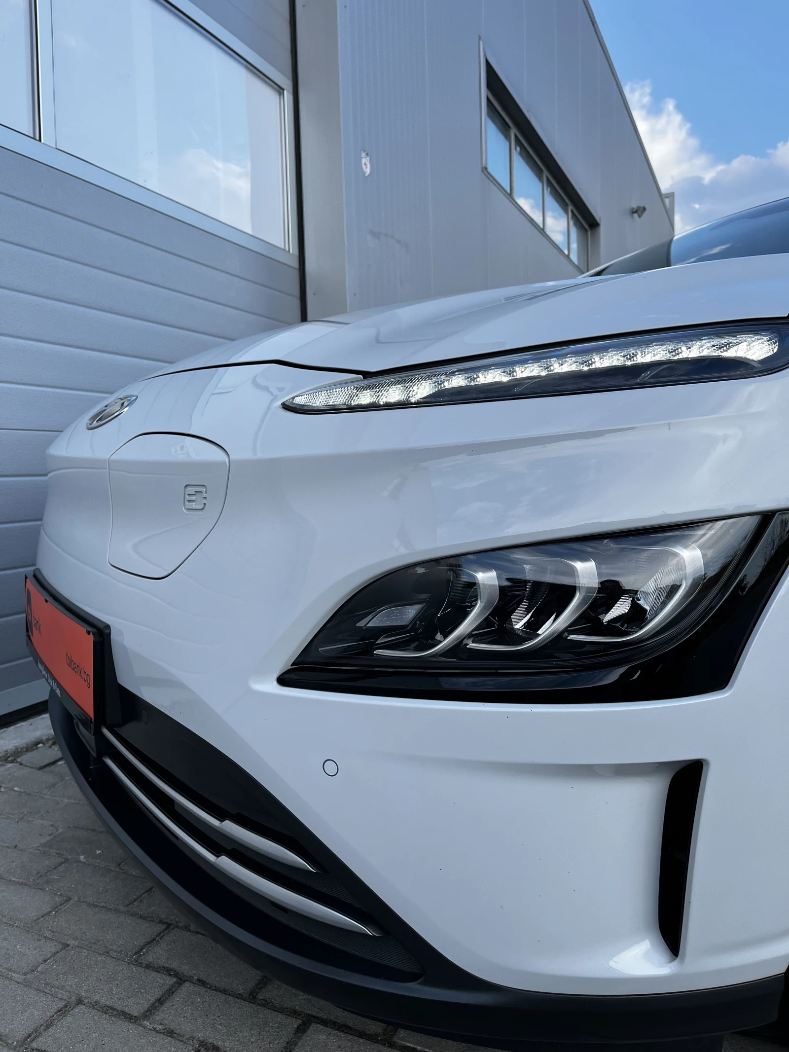 Hyundai Kona EV 98000KM. 64KW/h 204 k.с.  ТЕРМО ПОМПА, ГАРАНЦИЯ, снимка 5 - Автомобили и джипове - 55025555