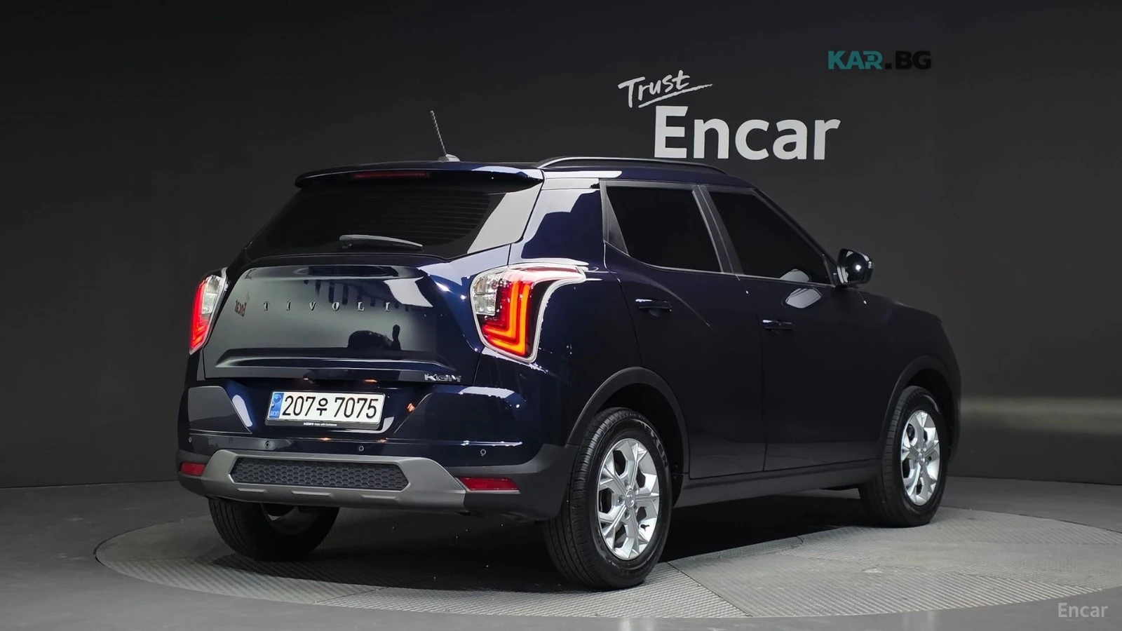 SsangYong Tivoli 1.6* V1* КОЖА* ПОДГРЕВ* КАМЕРА* NAVI* , снимка 2 - Автомобили и джипове - 55314893