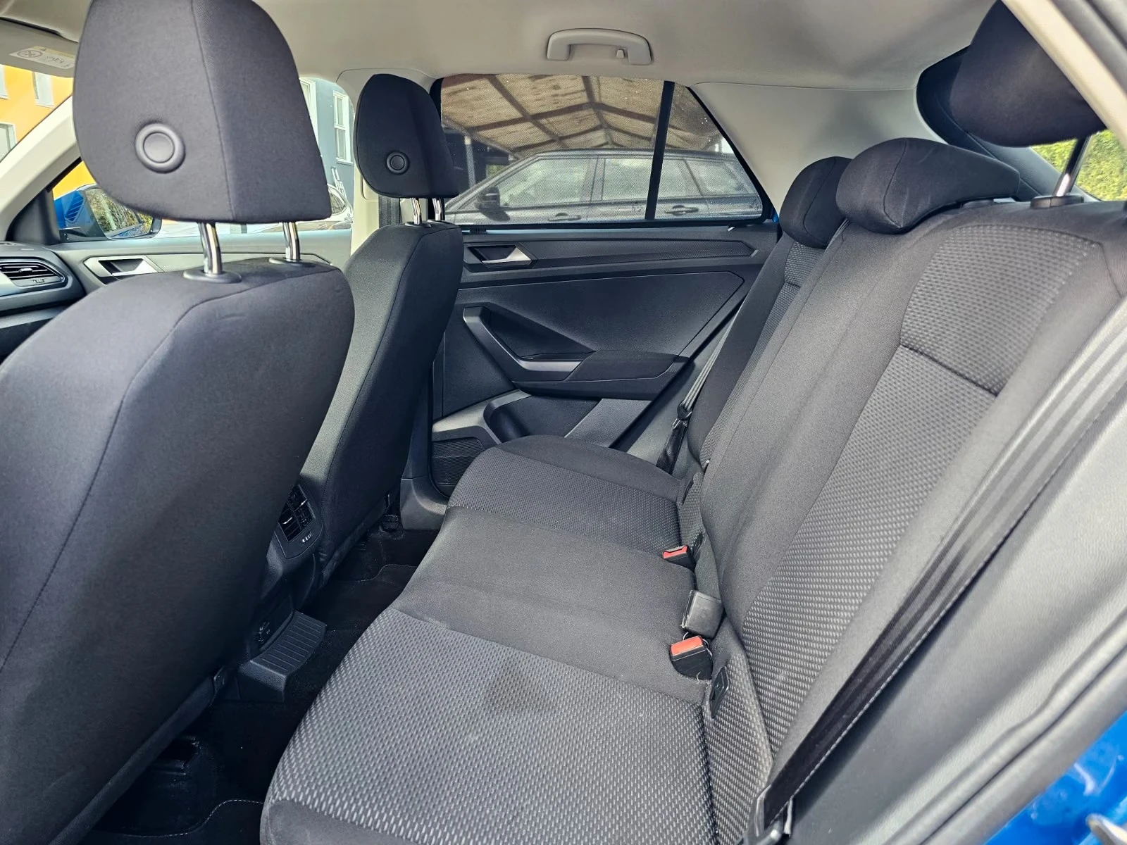VW T-Roc Basis, снимка 12 - Автомобили и джипове - 56185660