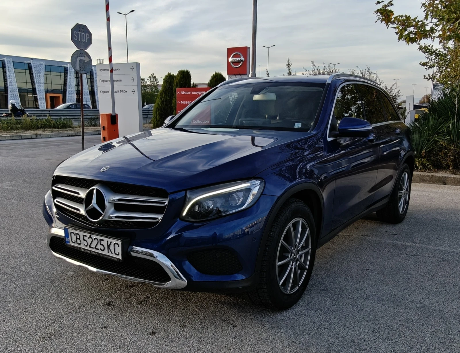 Mercedes-Benz GLC 350 4M AIRMATIC, снимка 3 - Автомобили и джипове - 56587452
