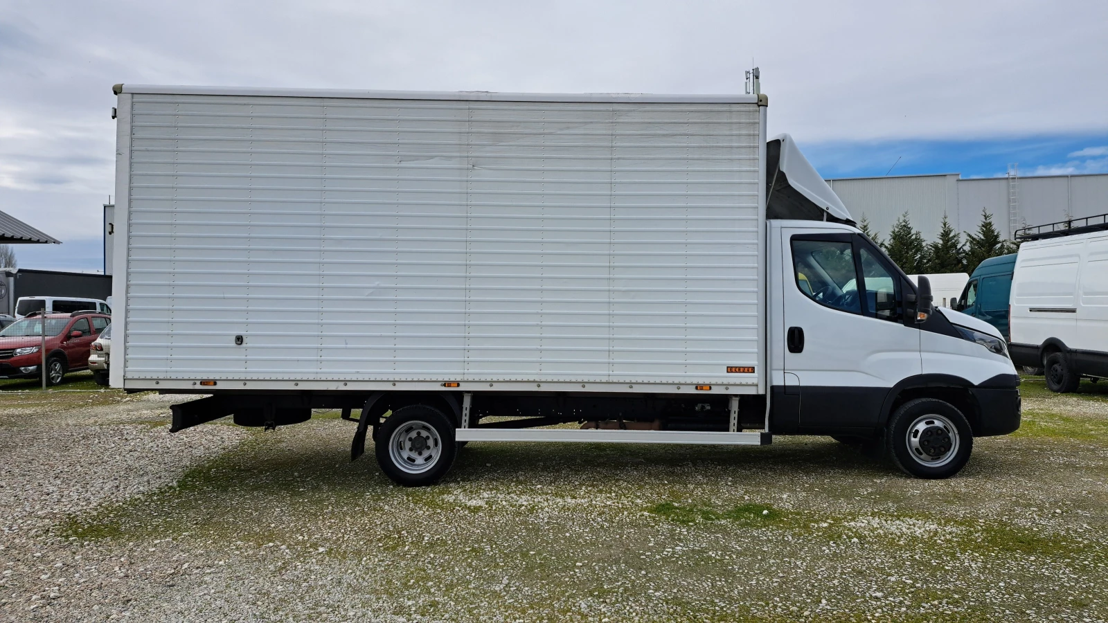 Iveco Daily 50C35-3.0TDI/3.5t-B кат./КЛИМАТИК/ВЪЗДУШНИ ВЪЗГЛАВ - изображение 8