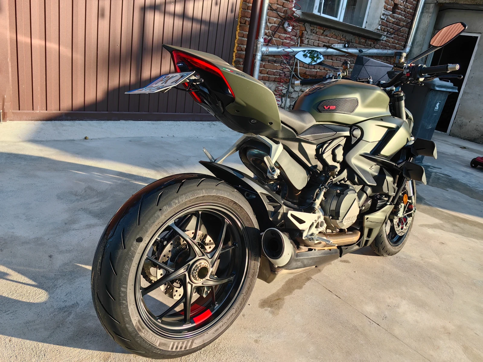 Ducati Streetfighter V2, снимка 3 - Мотоциклети и мототехника - 56249024