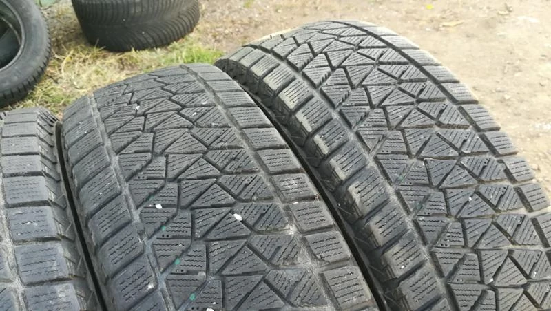 Гуми Зимни 215/70R16, снимка 4 - Гуми и джанти - 26755626