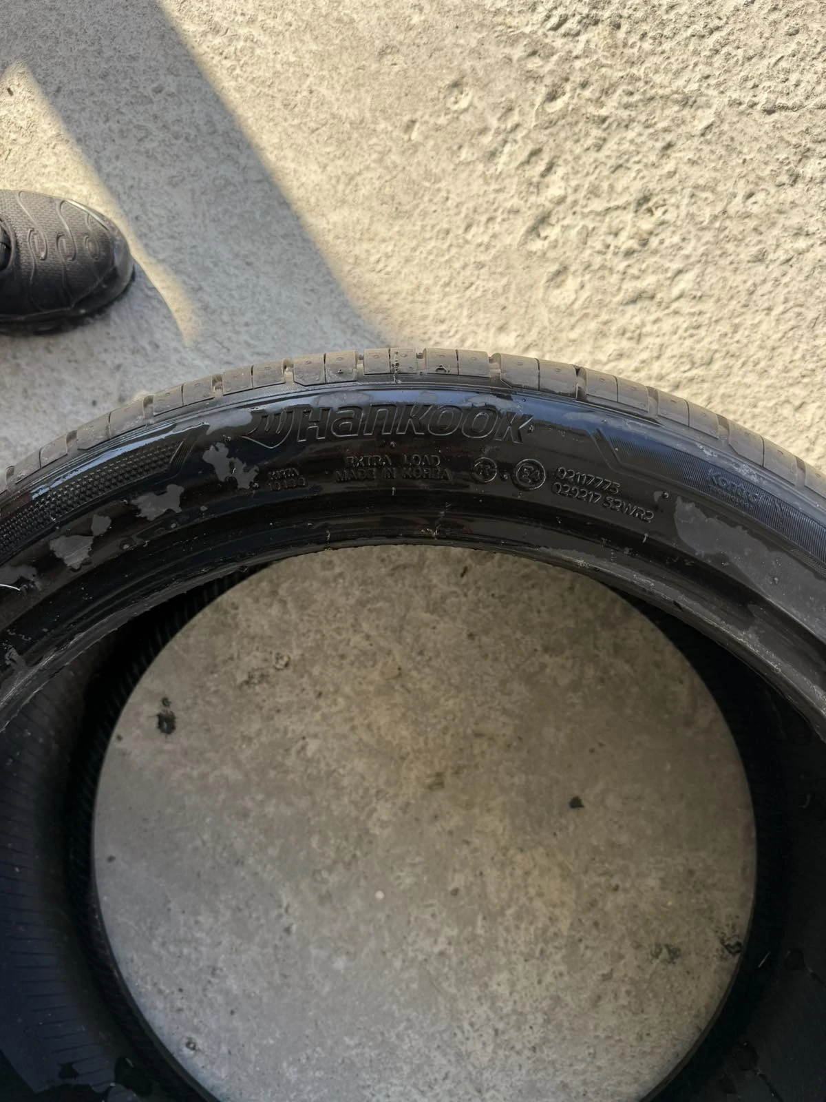 Гуми Летни 295/35R21, снимка 4 - Гуми и джанти - 54572568