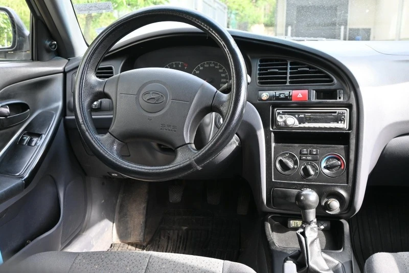 Hyundai Elantra Бартер за скутер АМ, снимка 10 - Автомобили и джипове - 46117873