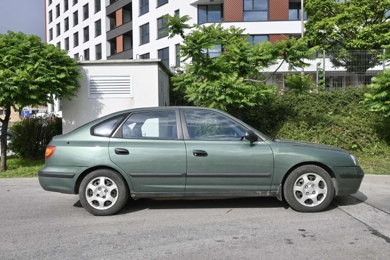 Hyundai Elantra Бартер за скутер АМ, снимка 3 - Автомобили и джипове - 46117873