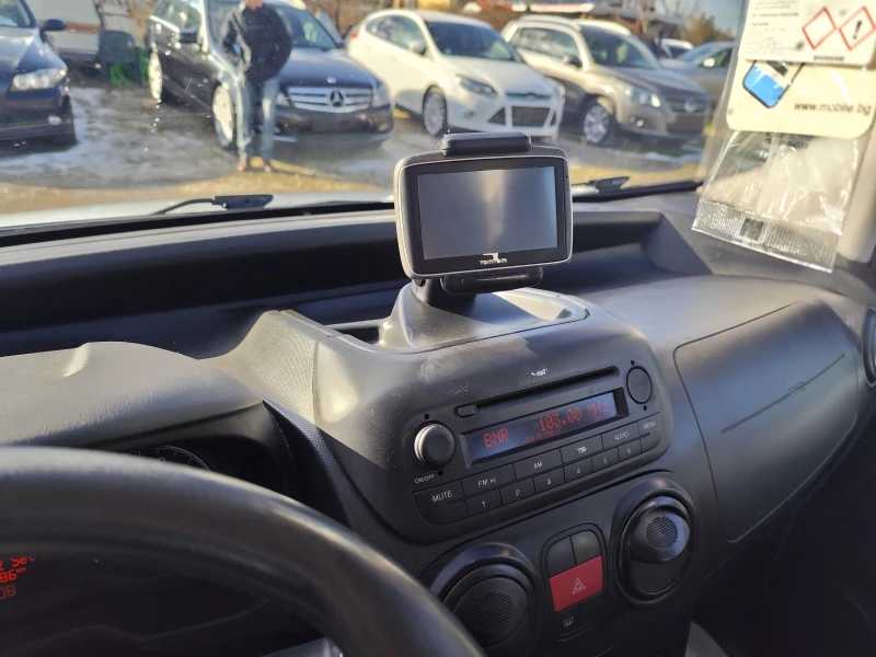 Fiat Qubo 1.4 БЕНЗИН, НАВИГАЦИЯ , снимка 16 - Автомобили и джипове - 46626944