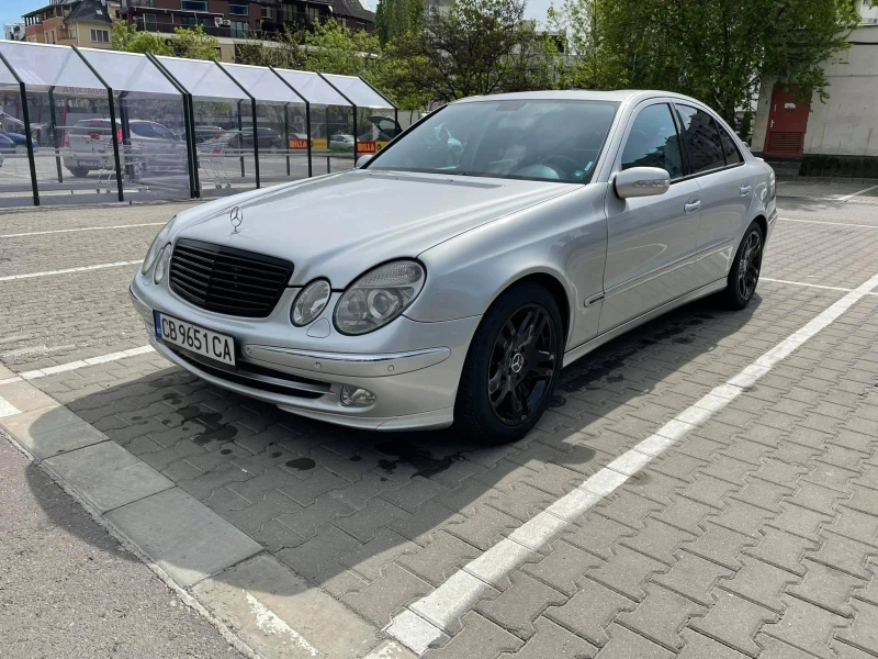 Mercedes-Benz E 270, снимка 1 - Автомобили и джипове - 47314735